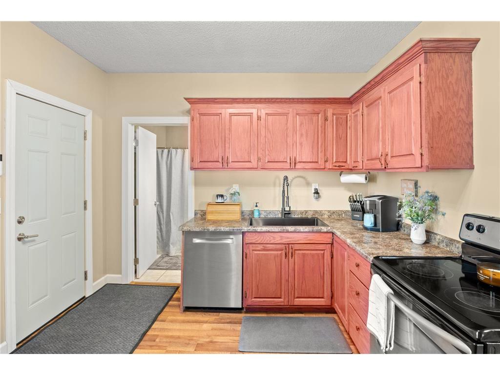 801 Carver Street N Winthrop MN 55396 6793709 image12