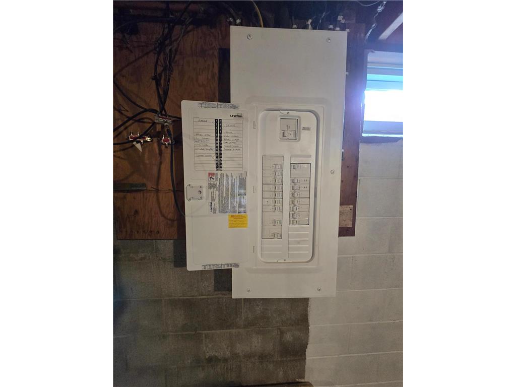 801 E Elm Avenue Olivia MN 56277 6795940 image28