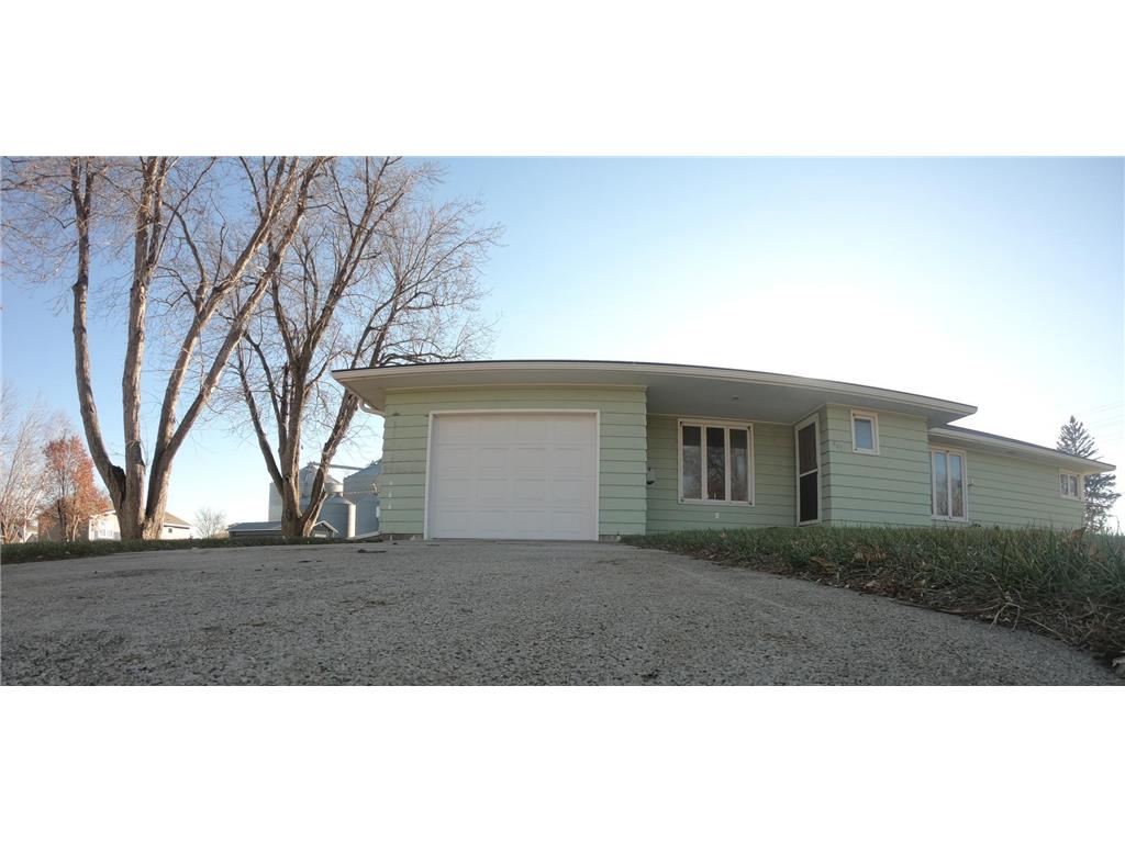 801 E Elm Avenue Olivia MN 56277 6795940 image34