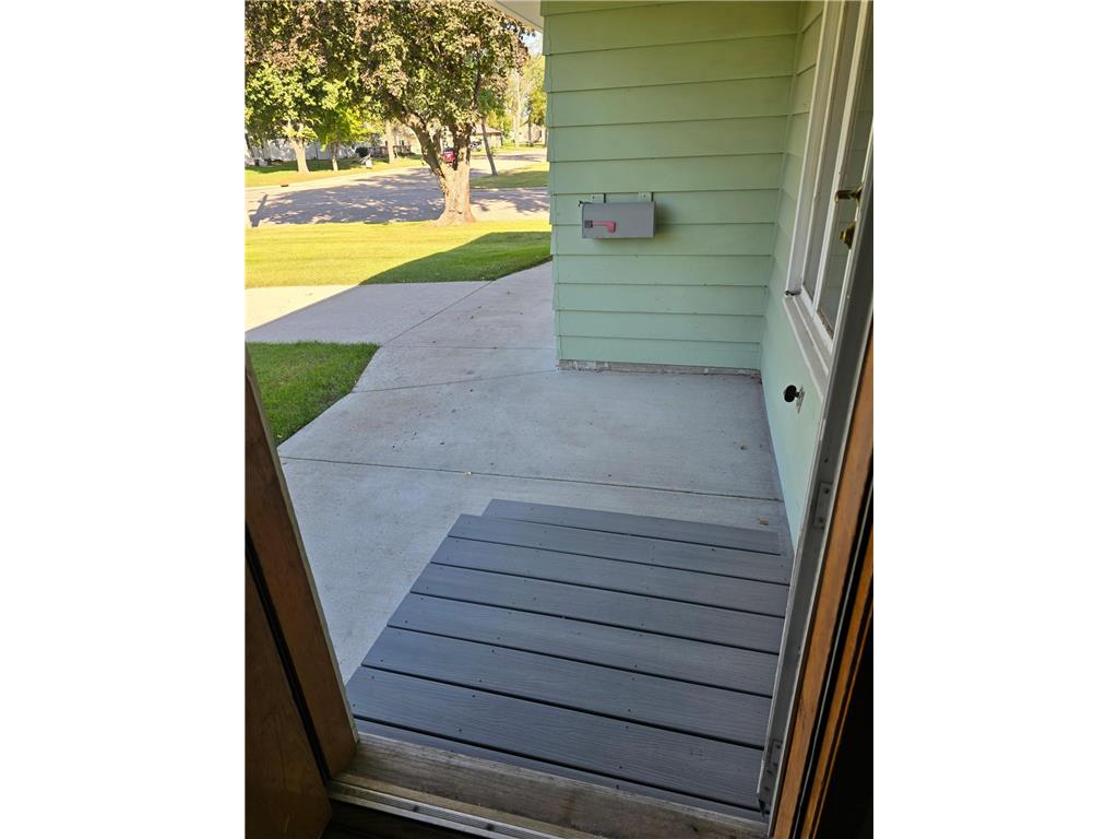 801 E Elm Avenue Olivia MN 56277 6795940 image6