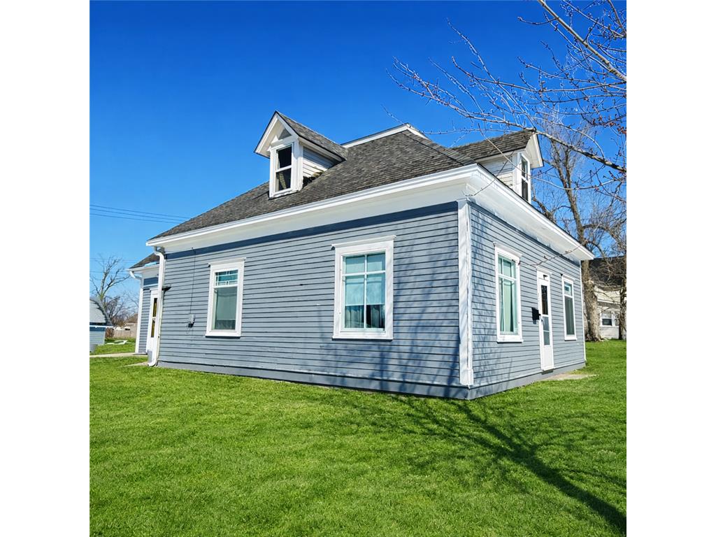801 Irvine Avenue NW Bemidji MN 56601 7045874 image1