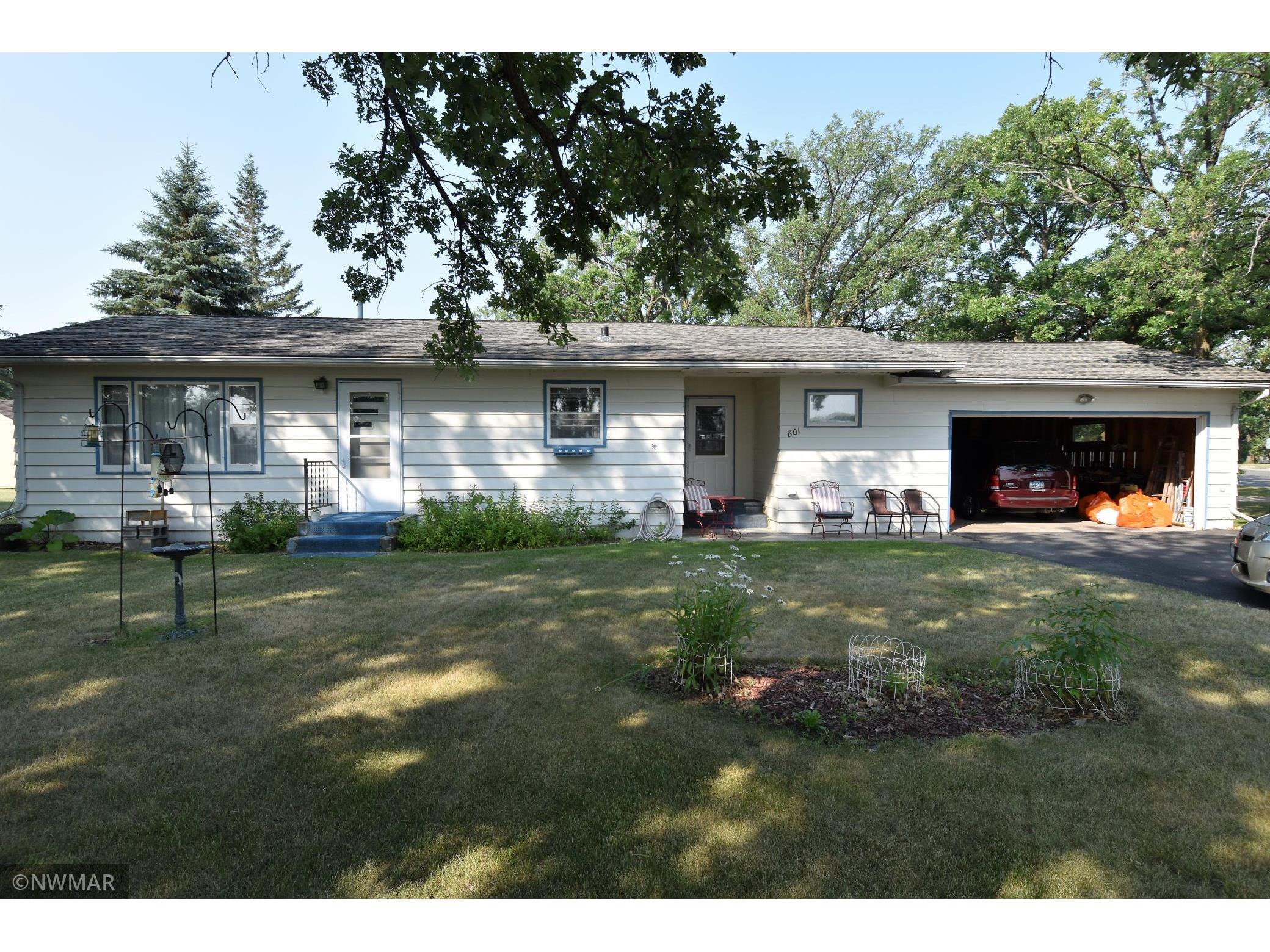 801 Main Street S, Karlstad, MN, 56732 MLS 6027989 Edina Realty