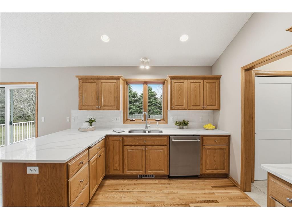 801 Maplewood Avenue Litchfield MN 55355 7054137 image10