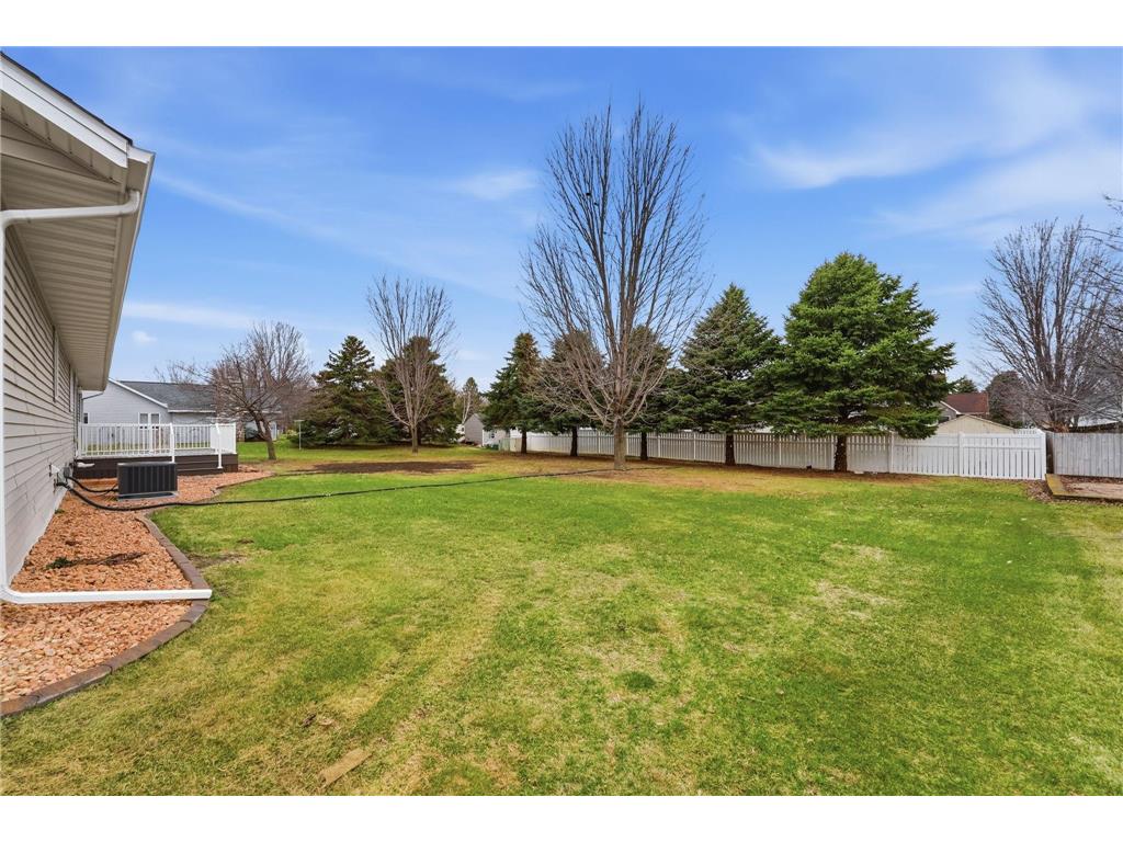 801 Maplewood Avenue Litchfield MN 55355 7054137 image2