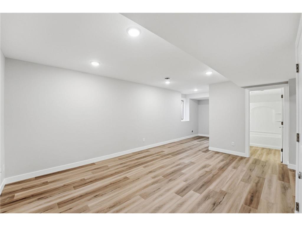 801 Maplewood Avenue Litchfield MN 55355 7054137 image24