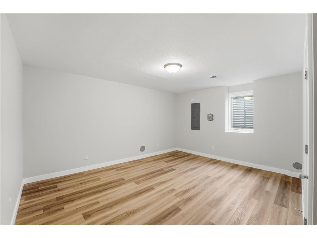 801 Maplewood Avenue Litchfield MN 55355 7054137 image27