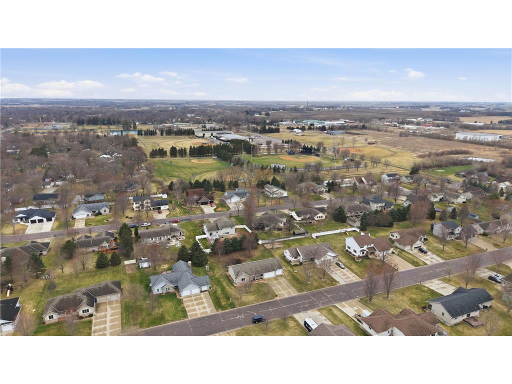 801 Maplewood Avenue Litchfield MN 55355 7054137 image36
