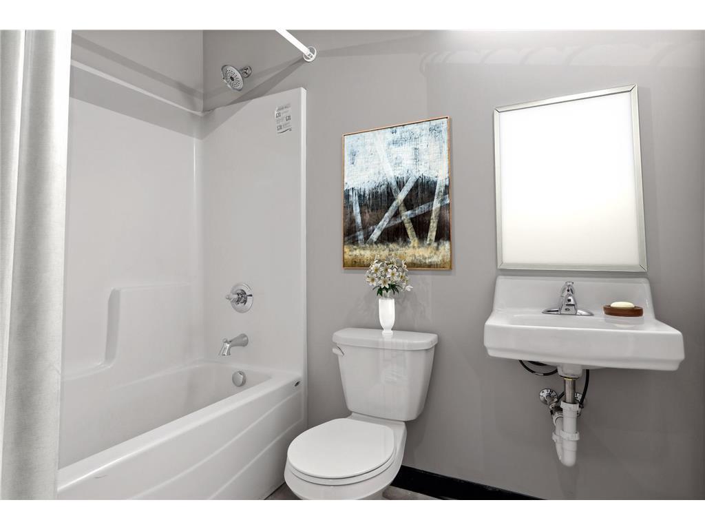 801 SE 9th Street #213 Minneapolis MN 55414 7103939 image6