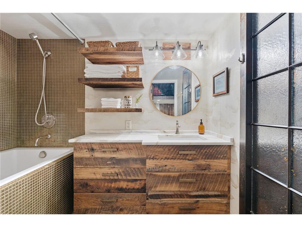 801 Washington Avenue N #121 Minneapolis MN 55401 7021897 image19