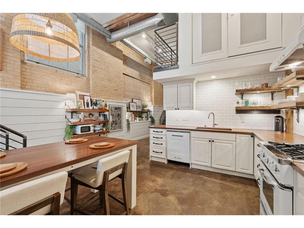 801 Washington Avenue N #121 Minneapolis MN 55401 7021897 image25