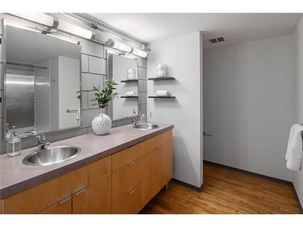 801 Washington Avenue N #203 Minneapolis MN 55401 7075337 image24