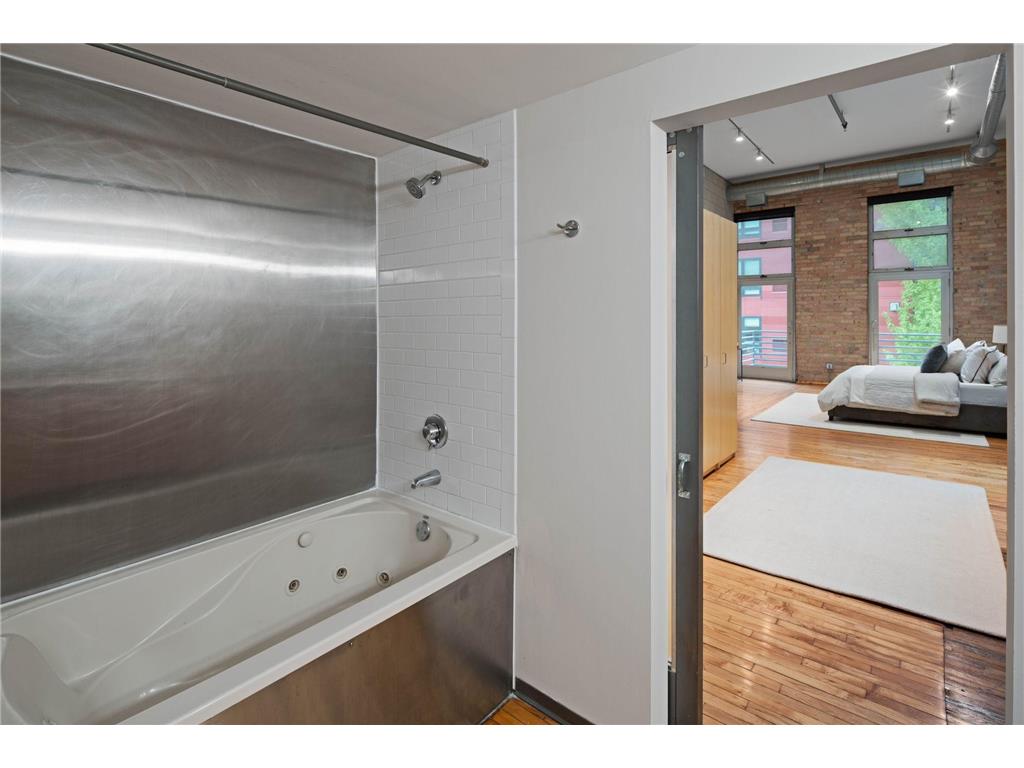 801 Washington Avenue N #203 Minneapolis MN 55401 7075337 image25