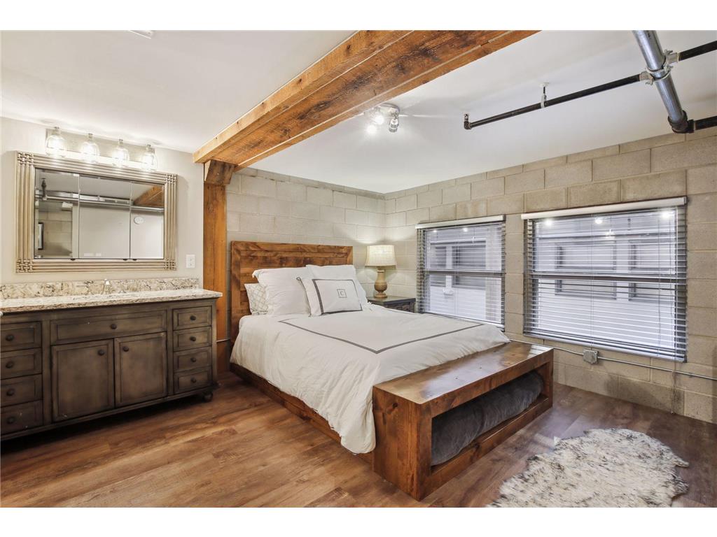 801 Washington Avenue N #212 Minneapolis MN 55401 7065330 image37