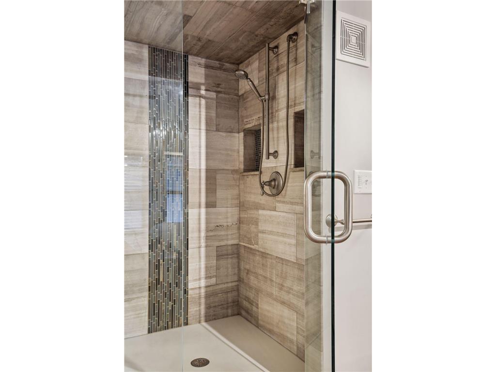 801 Washington Avenue N #212 Minneapolis MN 55401 7065330 image40
