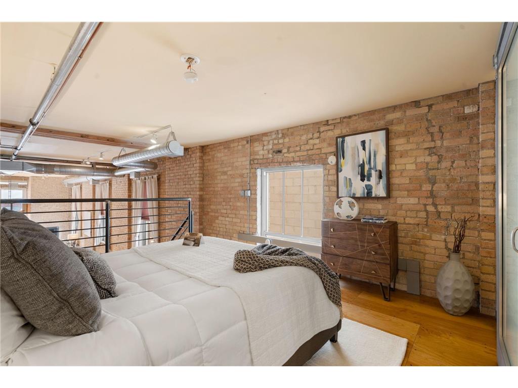 801 Washington Avenue N #221 Minneapolis MN 55401 7036310 image32