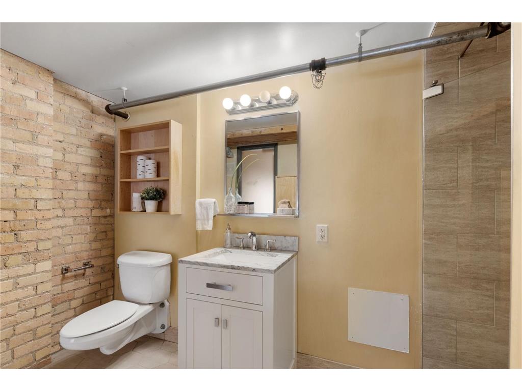 801 Washington Avenue N #221 Minneapolis MN 55401 7036310 image34