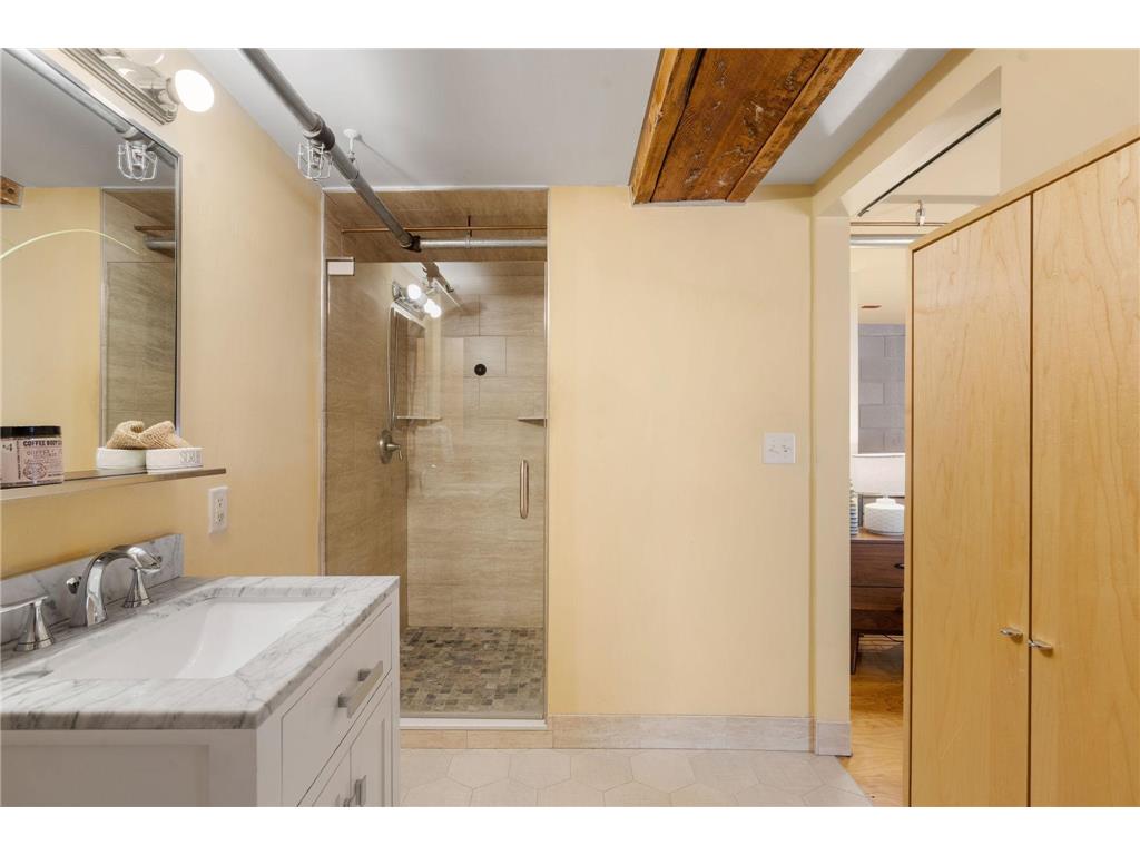 801 Washington Avenue N #221 Minneapolis MN 55401 7036310 image35