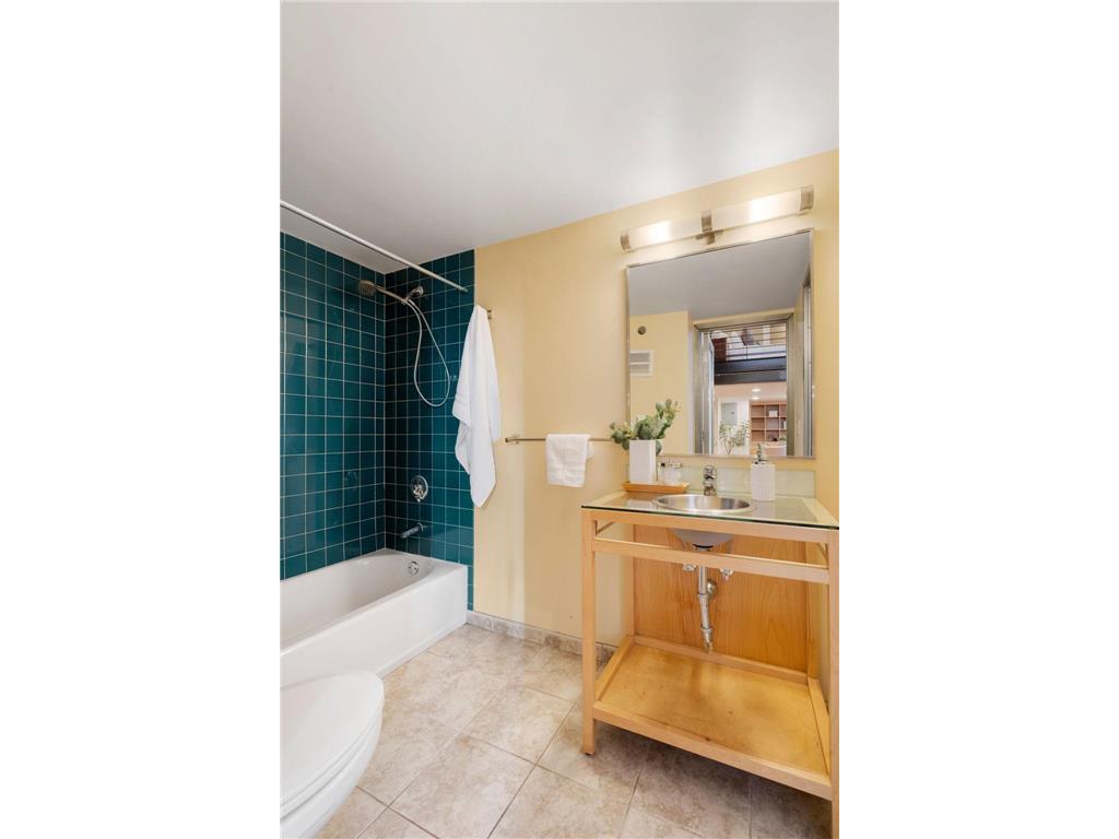 801 Washington Avenue N #221 Minneapolis MN 55401 7036310 image39
