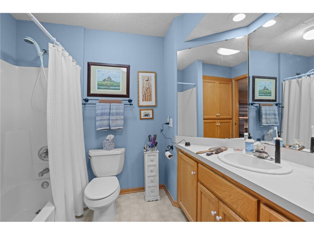 801 White Oak Court New Brighton MN 55112 7070514 image24