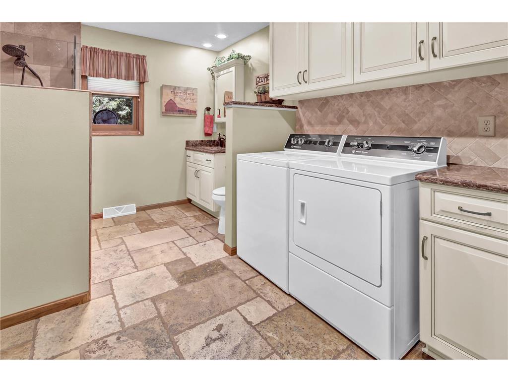 8010 Center Street Clear Lake MN 55319 6753490 image20