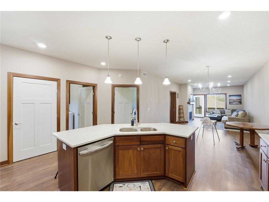 8011 Winfield Road Rockford MN 55373 7075009 image3