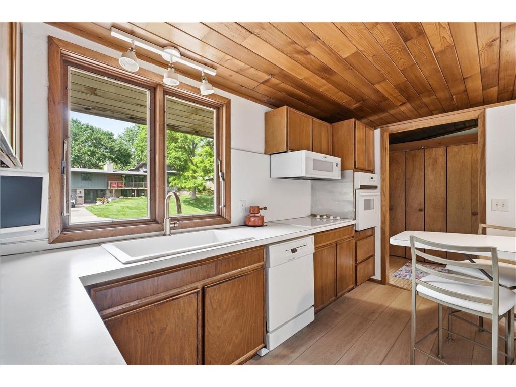8015 Wynnwood Road Golden Valley MN 55427 7084692 image17
