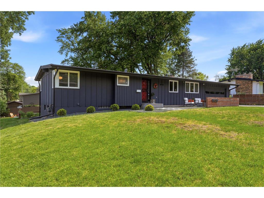 8015 Wynnwood Road Golden Valley MN 55427 7084692 image2