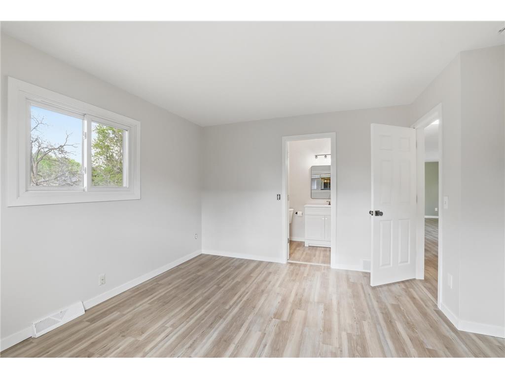 8016 81st Avenue N Brooklyn Park MN 55445 7075528 image11