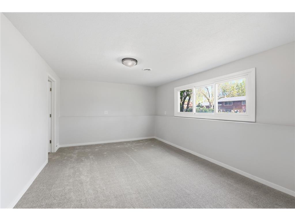 8016 81st Avenue N Brooklyn Park MN 55445 7075528 image13