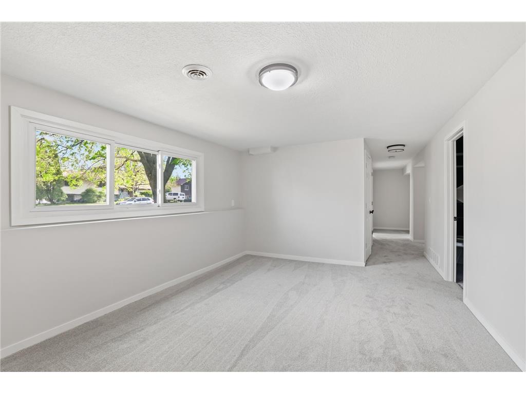 8016 81st Avenue N Brooklyn Park MN 55445 7075528 image14