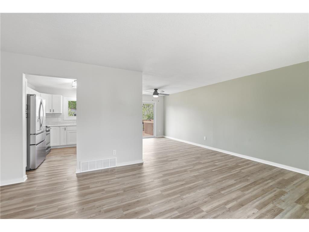 8016 81st Avenue N Brooklyn Park MN 55445 7075528 image7