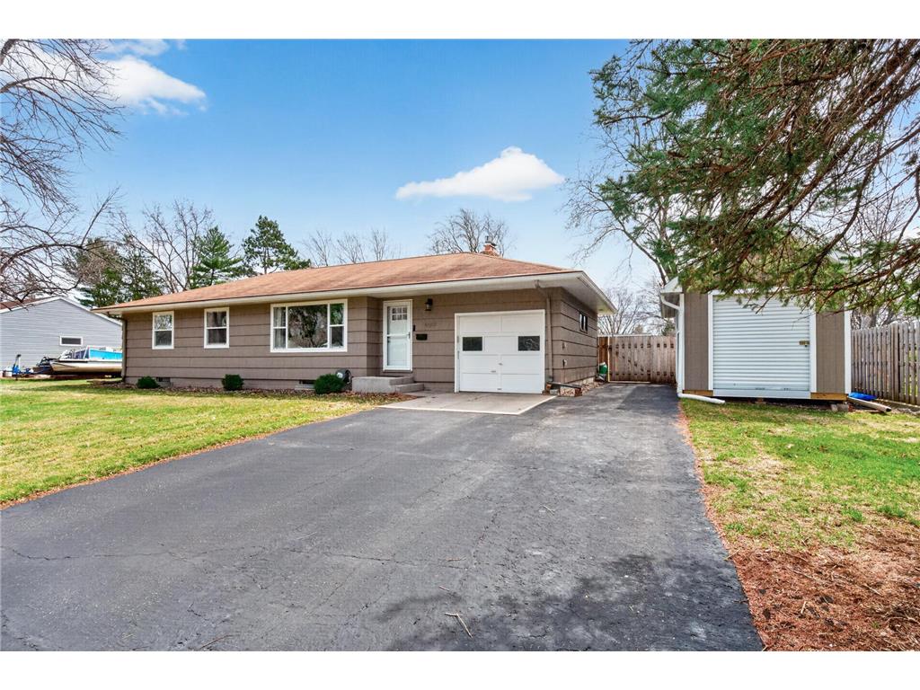 8017 66th Avenue N Brooklyn Park MN 55428 7054328 image1