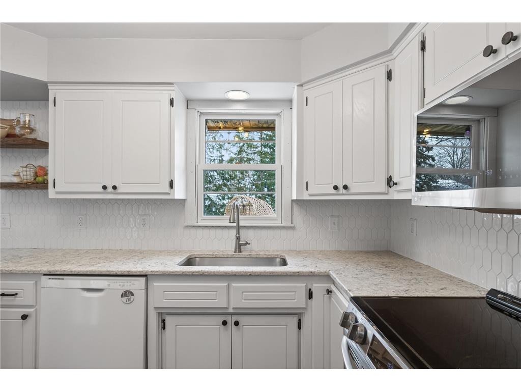 8018 33rd Place N Crystal MN 55427 7013044 image19