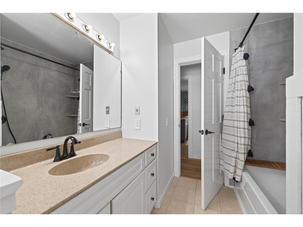 8018 33rd Place N Crystal MN 55427 7013044 image22