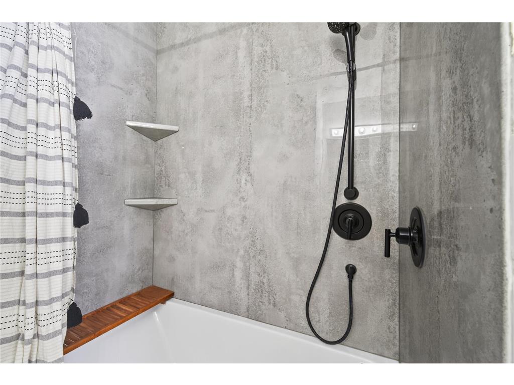 8018 33rd Place N Crystal MN 55427 7013044 image23