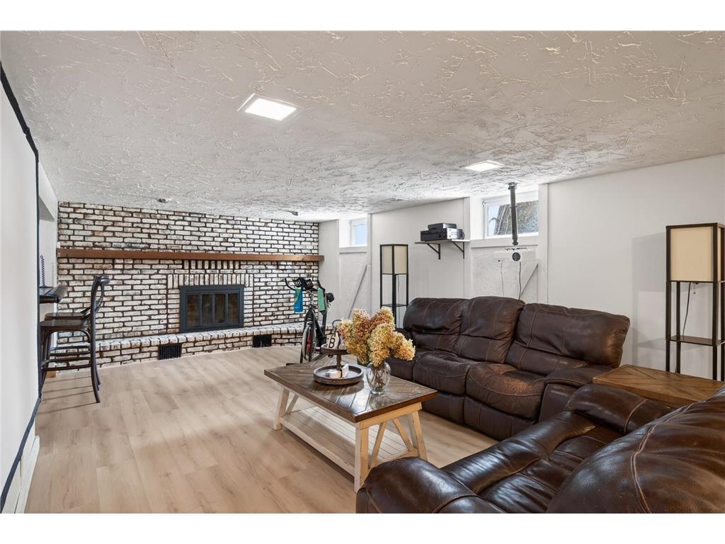 8018 33rd Place N Crystal MN 55427 7013044 image33