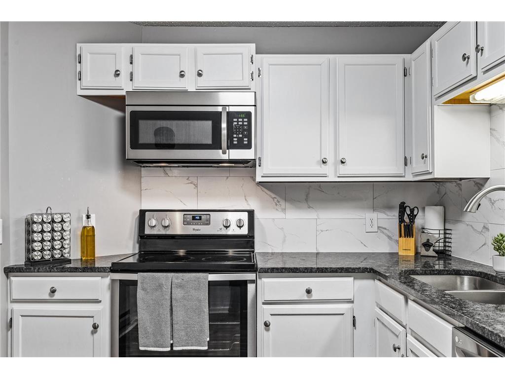 8019 Xerxes Avenue S #202 Bloomington MN 55431 7006453 image11