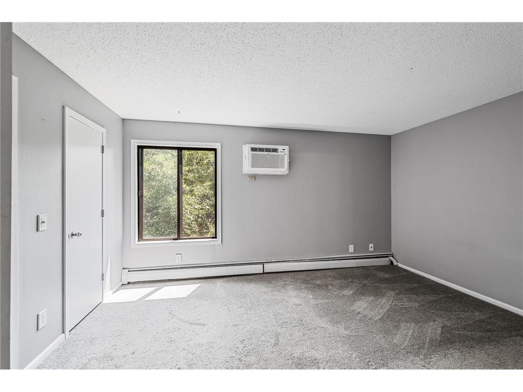 8019 Xerxes Avenue S #202 Bloomington MN 55431 7006453 image18