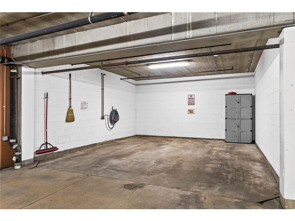 8019 Xerxes Avenue S #202 Bloomington MN 55431 7006453 image29