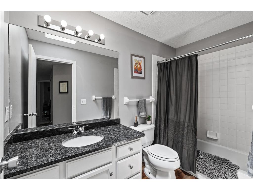 8019 Xerxes Avenue S #202 Bloomington MN 55431 7006453 image8