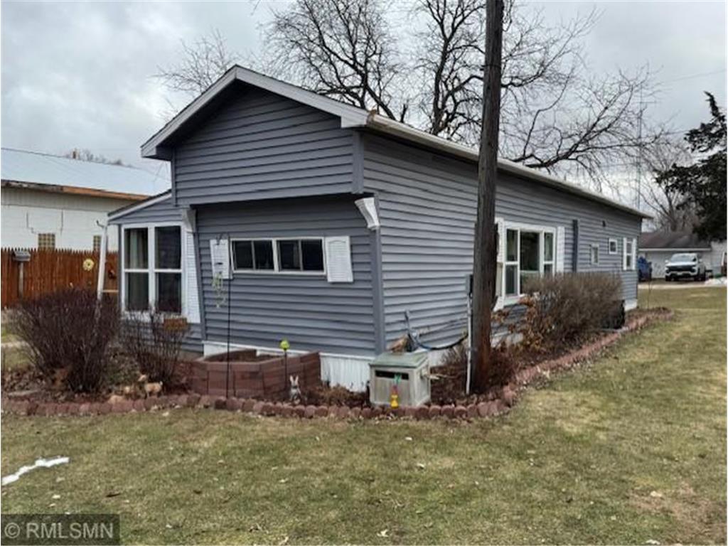 802 4th Street Pepin WI 54759 7040677 image1