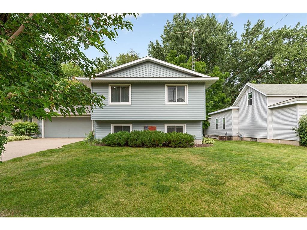 802 4th Street SW Waseca MN 56093 6575274 image1