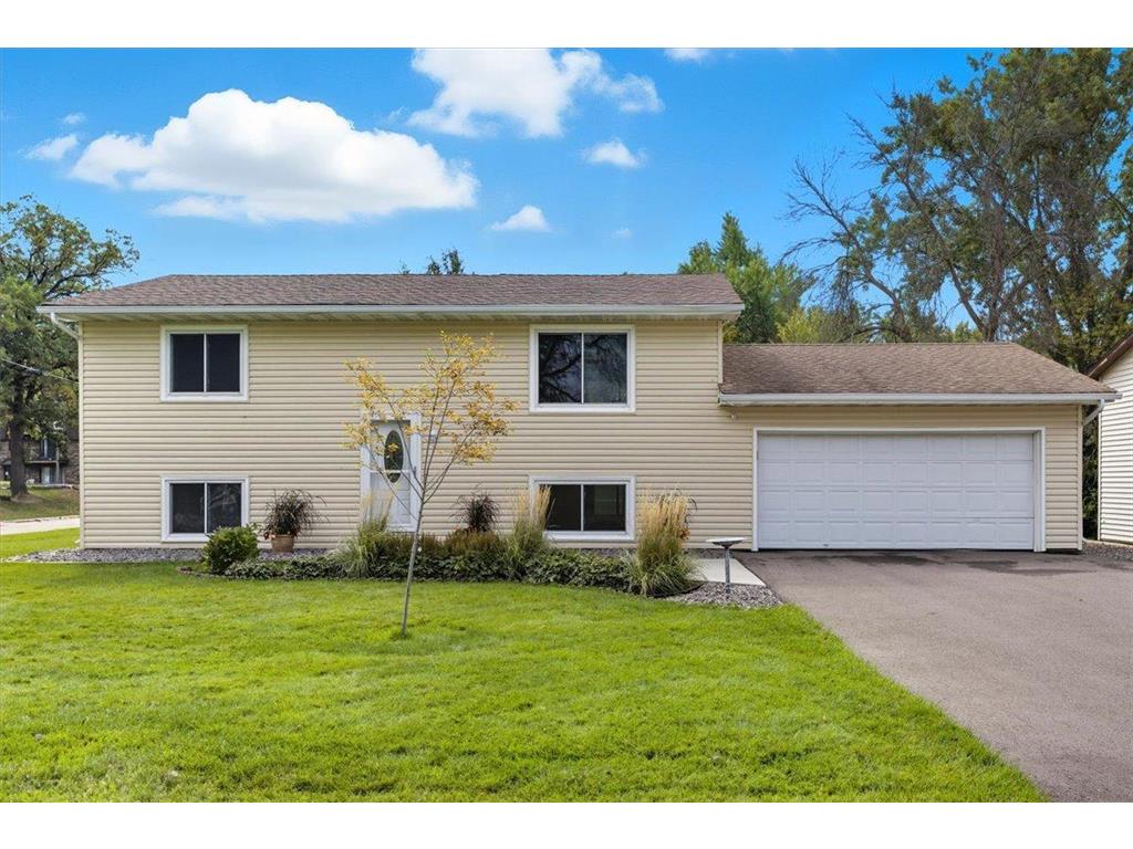 802 9th Avenue SW Forest Lake MN 55025 6786027 image1