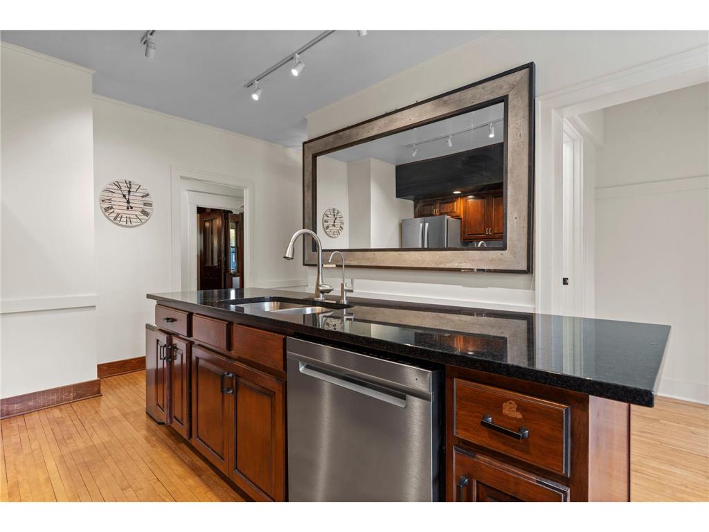 802 Ashland Avenue Saint Paul MN 55104 7070633 image29