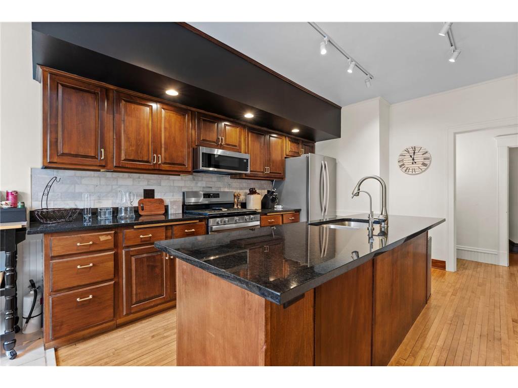 802 Ashland Avenue Saint Paul MN 55104 7070633 image30