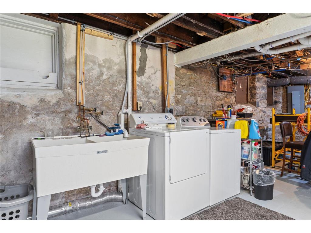 802 Ashland Avenue Saint Paul MN 55104 7070633 image60