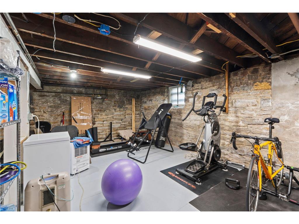 802 Ashland Avenue Saint Paul MN 55104 7070633 image61