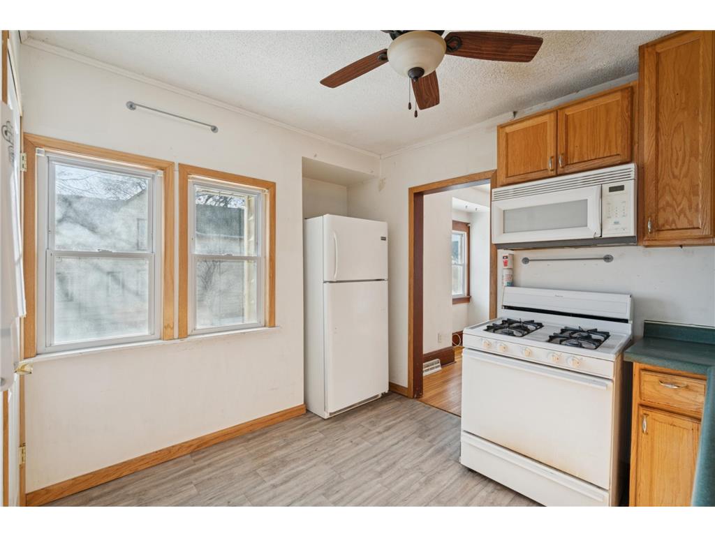 802 Howell Street N Saint Paul MN 55104 7000261 image11