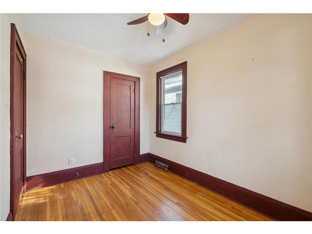 802 Howell Street N Saint Paul MN 55104 7000261 image9