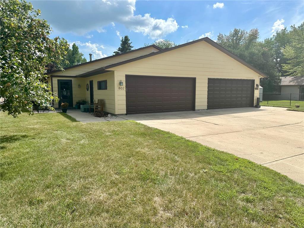 802 Lindy Lane NE Hutchinson MN 55350 6410455 image1